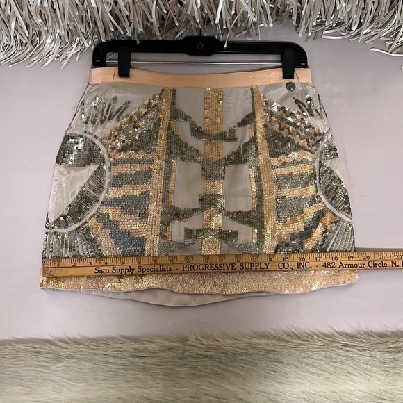 GUESS Mariel Sequined Taupe Blush Peach 28 S M Mini Skirt Lined Side Zipper - Picture 8 of 15